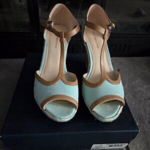 Tommy Hilfiger Veanna Cork Wedge Sandal size 8.5 M, medium green fabric